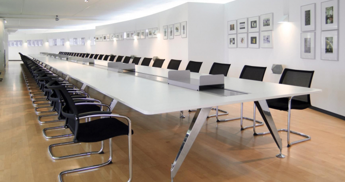 Büromöbel & Einrichtungslösungen für Unternehmen