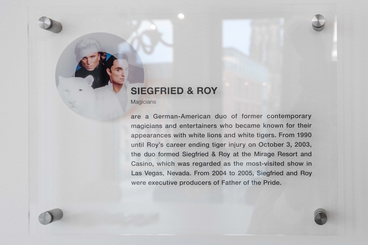 DDB-Tribal-23 Siegfried & Roy Besprechungssraum Schild