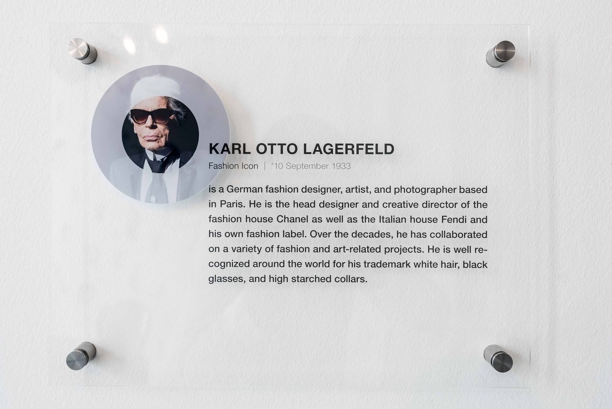 DDB-Tribal-25 Karl Lagerfeld Kommunikationsraum Schild