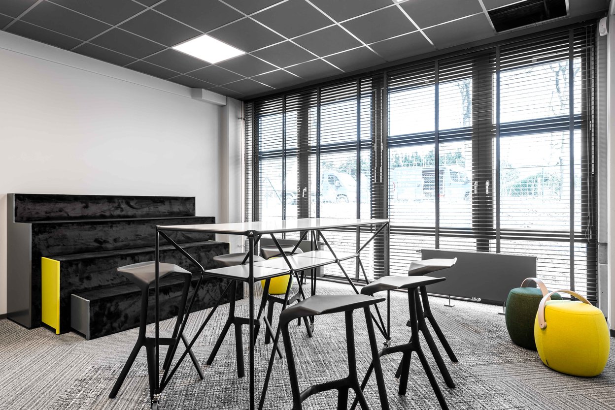 Meetingraum Hocker Carry On von Offecct