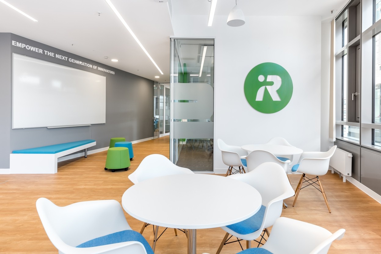 iRobot Germany Work-Cafe mit CI Branding