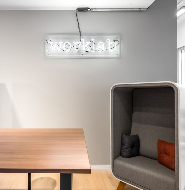 Worklab Sign bei Kirsch & Lütjohann