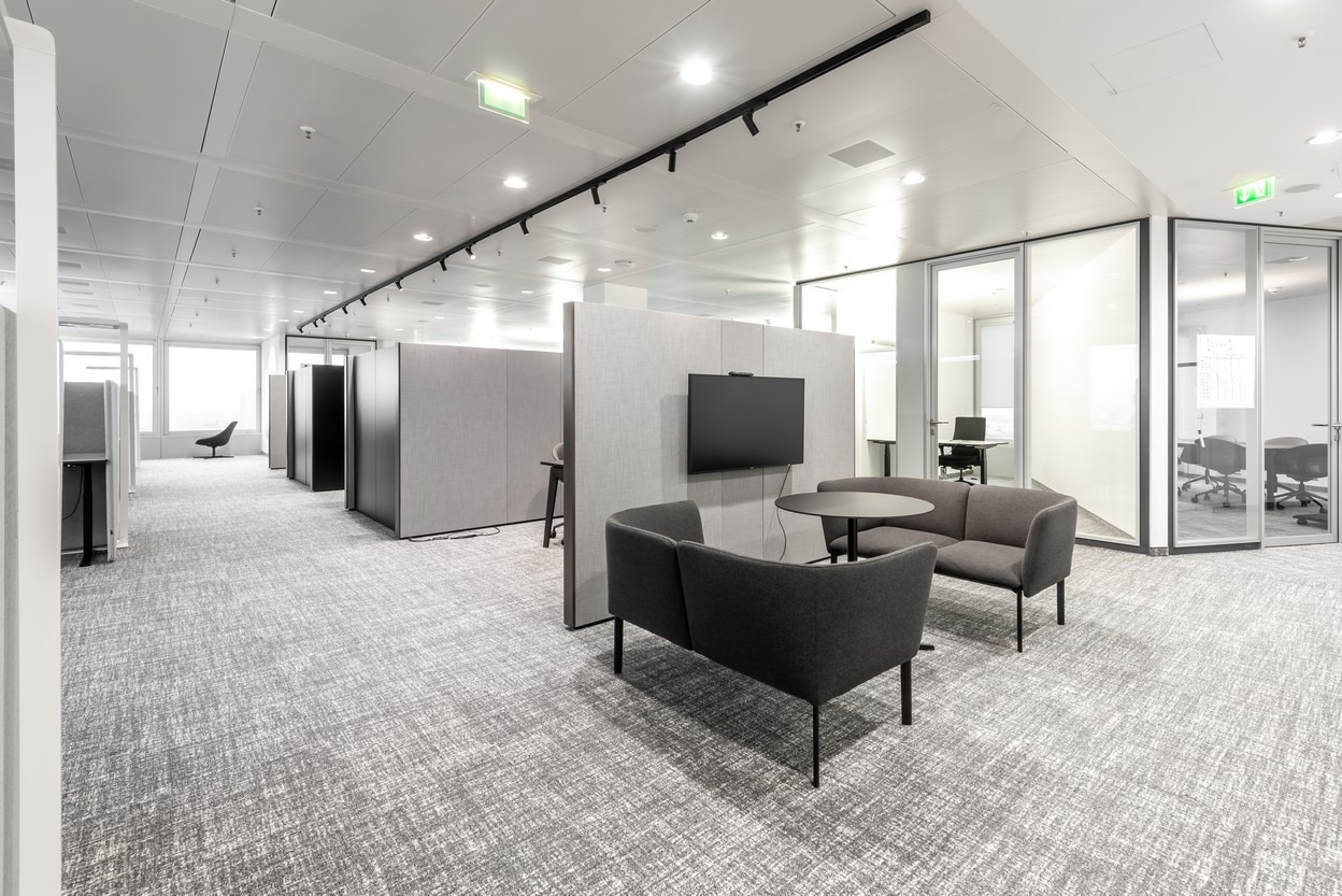 Treffpunkt im Open Space - Sofa Add von La Palma