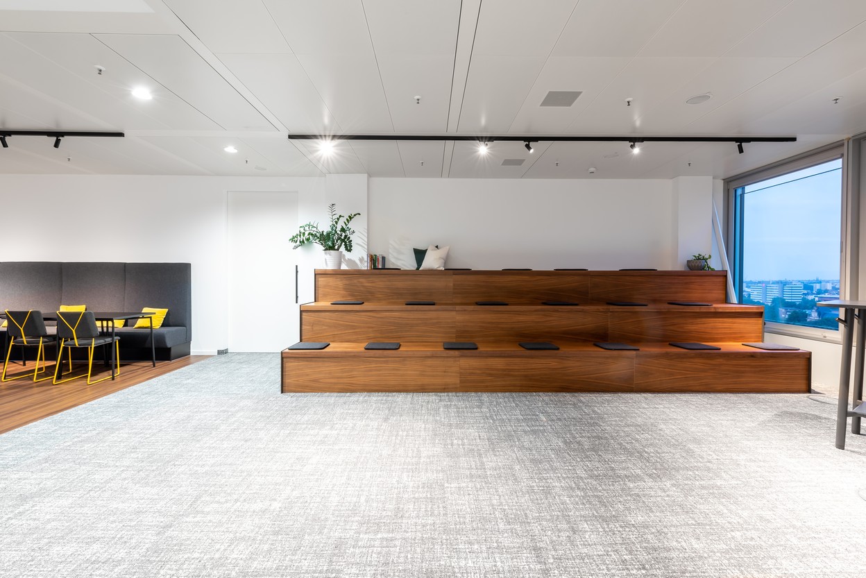 Sitztreppe Sonderanfertigung Tischler